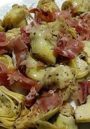 Foto principal de Alcachofas rehogadas con jamón serrano