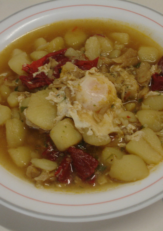 Una foto de Patatas con ajo y bacalao