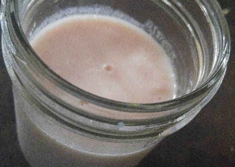 Recipe of Tasteful Cherry Banana Smoothie