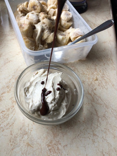 Una foto de Helado de plátano (vegano)