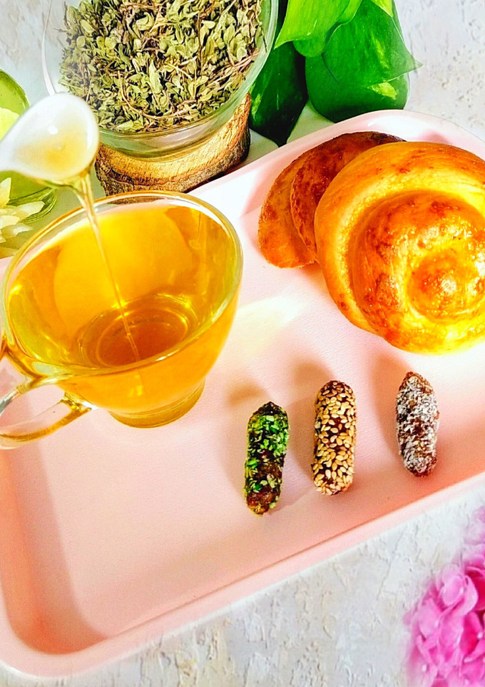 عکسی از دستور دمنوش آویشن عسل