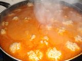 Guisito de arroz con albóndigas