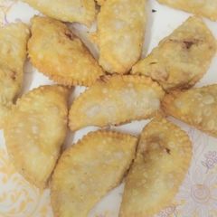 A picture of D samose.