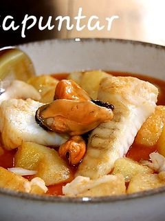 Una foto de Rape al ajo y pimentón (All i pebre) 🐚 🐟 🌶️🧄