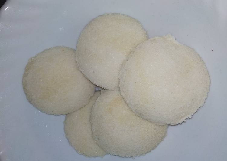 Steps to Prepare Ultimate Urad dal rawa idli