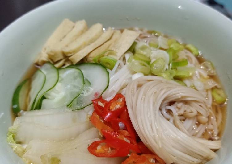 Somen Yasai Soup (Somen Noodle Veggie Soup)