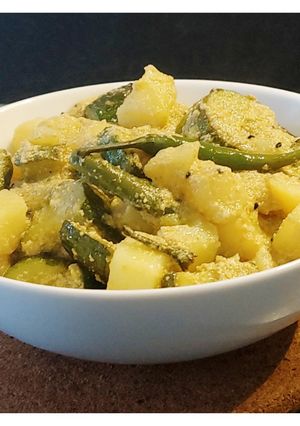 A picture of Courgette in Poppy seeds sauce.
