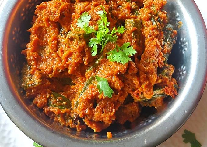 Masala Bhindi (no onion garlic) Recipe by Suchitra S(Radhika S) - Cookpad