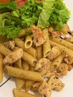 Una foto de Pasta con pollo, fitness light