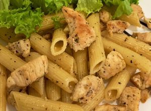 Una foto de Pasta con pollo, fitness light