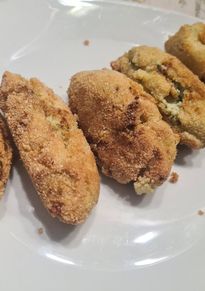 Una foto de Croquetas keto de pollo y aguacate