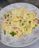 Tallarines caseros con carbonara suave