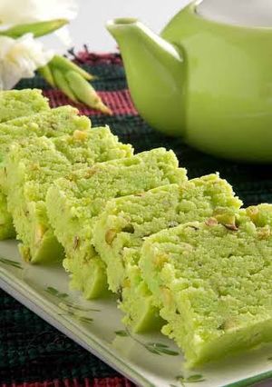 A picture of Pista burfi.