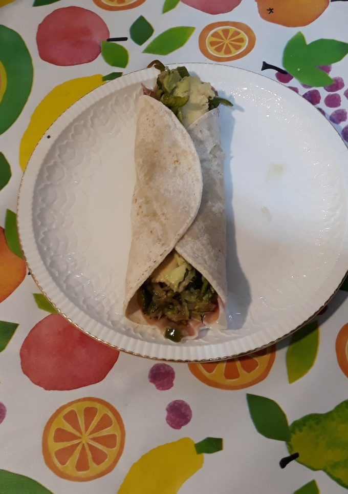 Una foto de Tortitas con verduras crudas y jamón