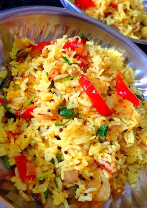 रेड कैप्सिकम येल्लो फ्राइड राइस रेसिपी मुख्य फोटो