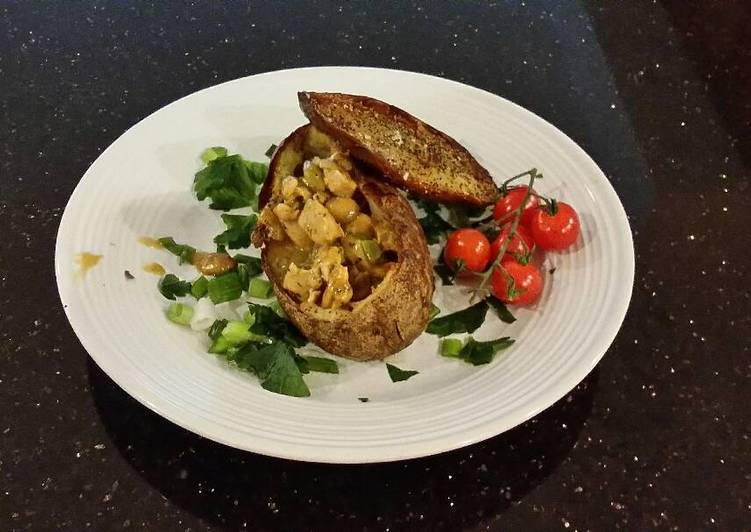 Chicken Pot Pie in a Crispy Potato Shell