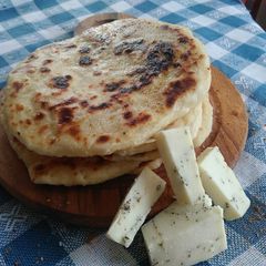 A picture of Cheesy flat bread.