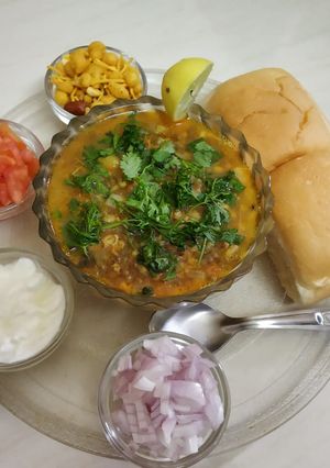 A picture of Moong Matki (moth) Misal Pav.