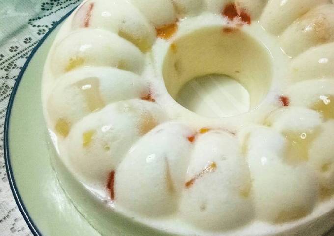 Resep Puding Busa Buah Cocktail Oleh Natnath H Cookpad