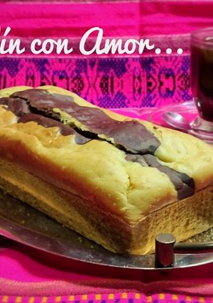 Una foto de Budín marmolado de Naranja y Chocolate 🍊🍫