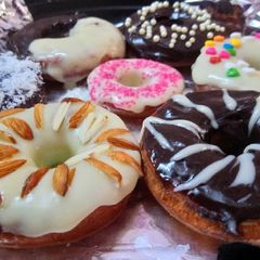 A picture of Baked doughnut.
