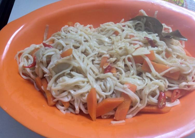 Tumis Mie Putih Jamur