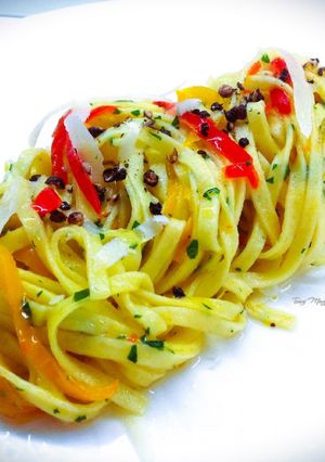 Foto di Tagliolini con mini peperoni, pecorino e pepe tostato