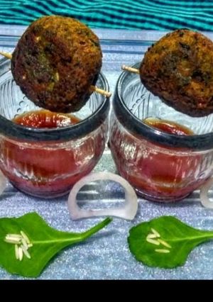 A picture of Spinach Paneer Balls.