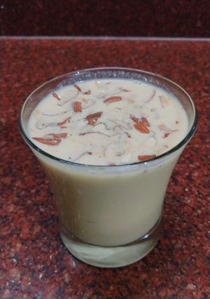 A picture of Badam Milkshake.