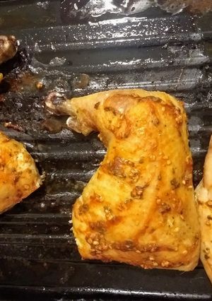 Una foto de Pollo al horno condimentado sabroso