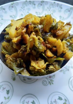ফুলকপি সবজি মিক্স ভাজি রেসিপির প্রধান ছবি