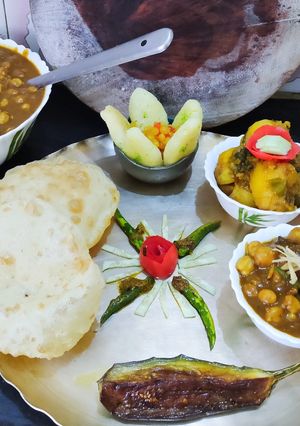 বাটোরা(bhature recipe in bengali) রেসিপির প্রধান ছবি