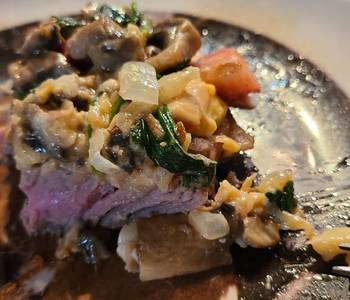 Easy Fast Cooking Pucks Strawberry Prime Rib Plate Delicious Simple