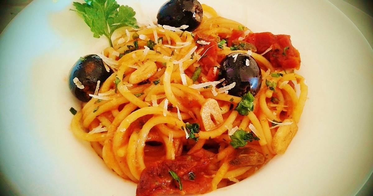 Espaguetis a la puttanesca Receta de josevillalta- Cookpad