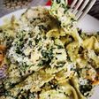 Farfalle Con Espinacas y Atún a la Crema