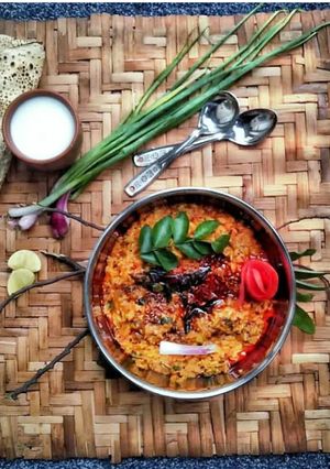 આચારી તડકા દાળ ખીચડી (Achari Tadka Dal Khichdi Recipe In Gujarati) રેસીપી મુખ્ય ફોટો