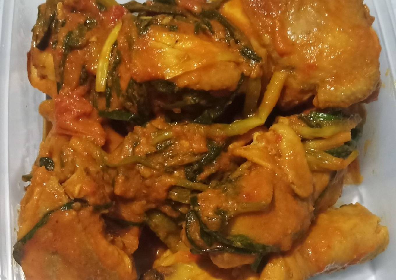 Ayam kuning kemiri