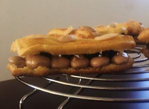 Una foto de Profiteroles o eclair