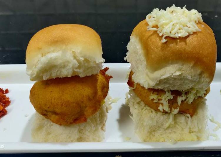 Recipe of Homemade Mumbai style vada pav