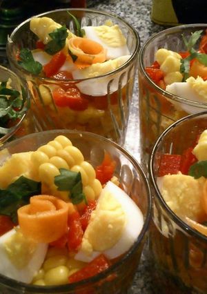 Una foto de Ensaladitas en vaso para "sorprender"