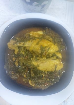 A picture of Chicken with spinach.