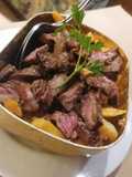 Ovos rotos com carne