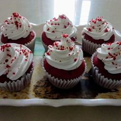A picture of Red velvet cup cake.