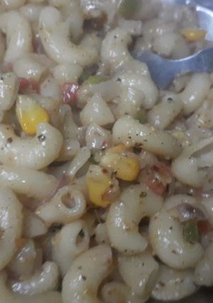 व्हाइट सॉस पास्ता(White Sauce Pasta recipe in hindi रेसिपी मुख्य फोटो