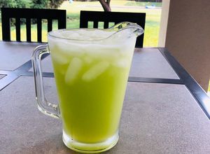Una foto de Jugo de melón tuna