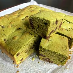 A picture of Matcha & Choc Ripple Biscuit Cake.