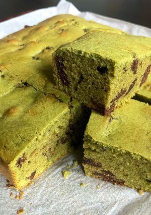 A picture of Matcha & Choc Ripple Biscuit Cake.