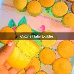 A picture of Vanilla cupcakes.