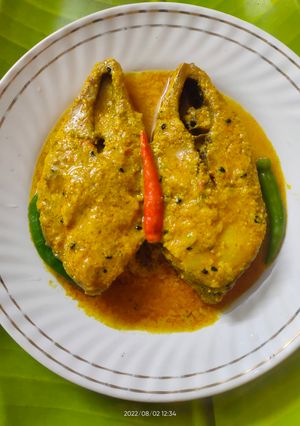ইলিশ ভাপে (Ilish bhape recipe in Bengali) রেসিপির প্রধান ছবি