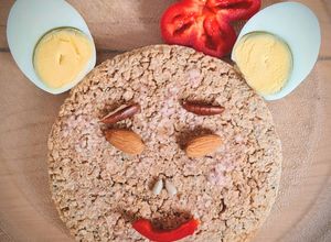 Una foto de Mega galleta de gacha salada 👾 Cookie - monster 👾 😅